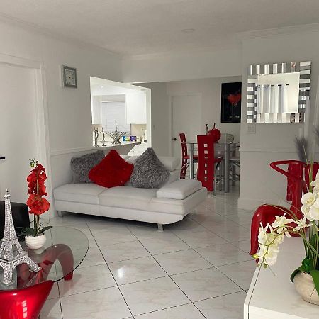 شقة Beautiful House 7 Min From Miami Airport W Free Parking المظهر الخارجي الصورة