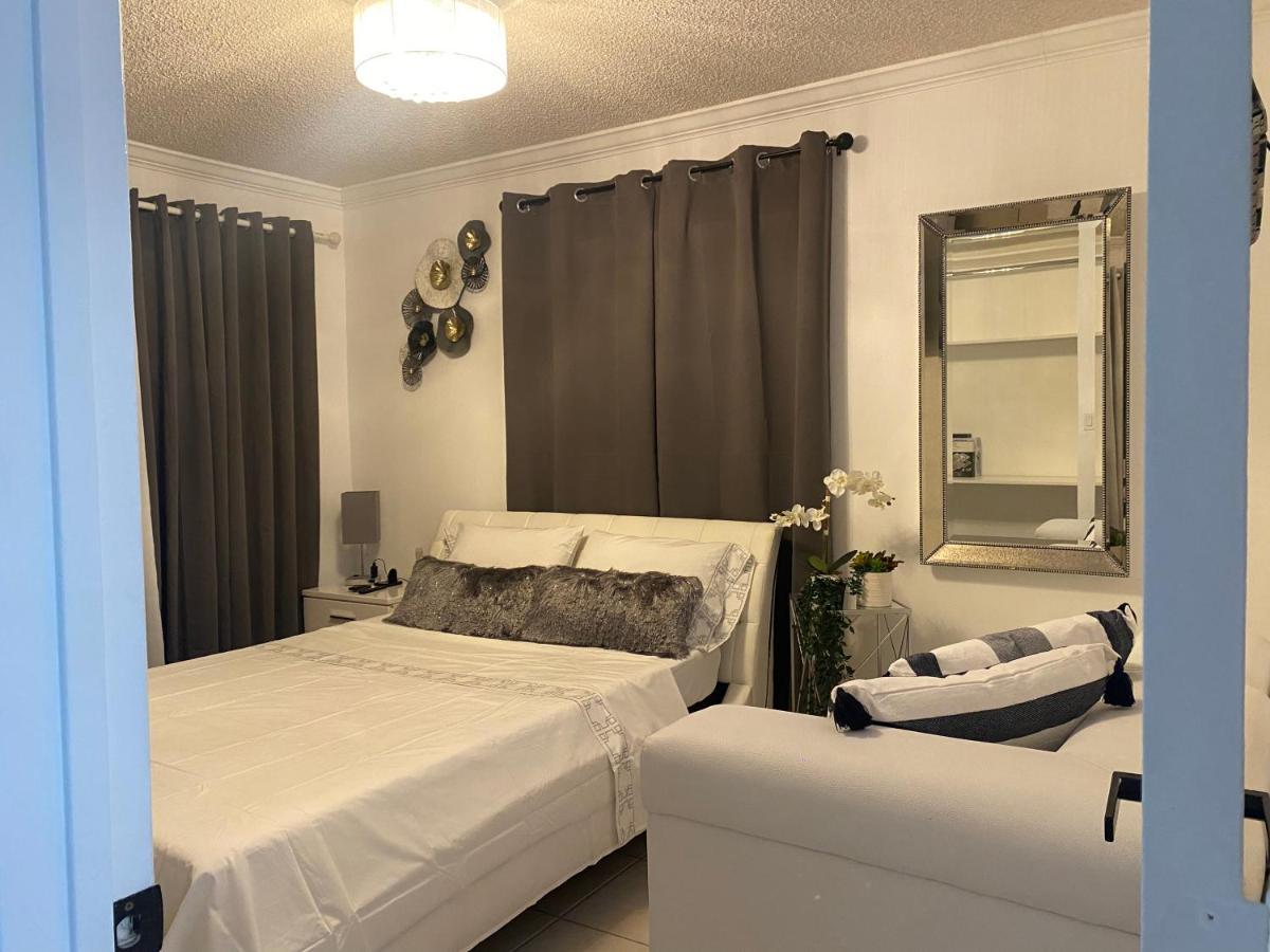 شقة Beautiful House 7 Min From Miami Airport W Free Parking المظهر الخارجي الصورة