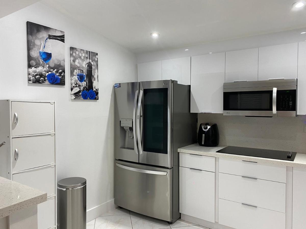 شقة Beautiful House 7 Min From Miami Airport W Free Parking المظهر الخارجي الصورة